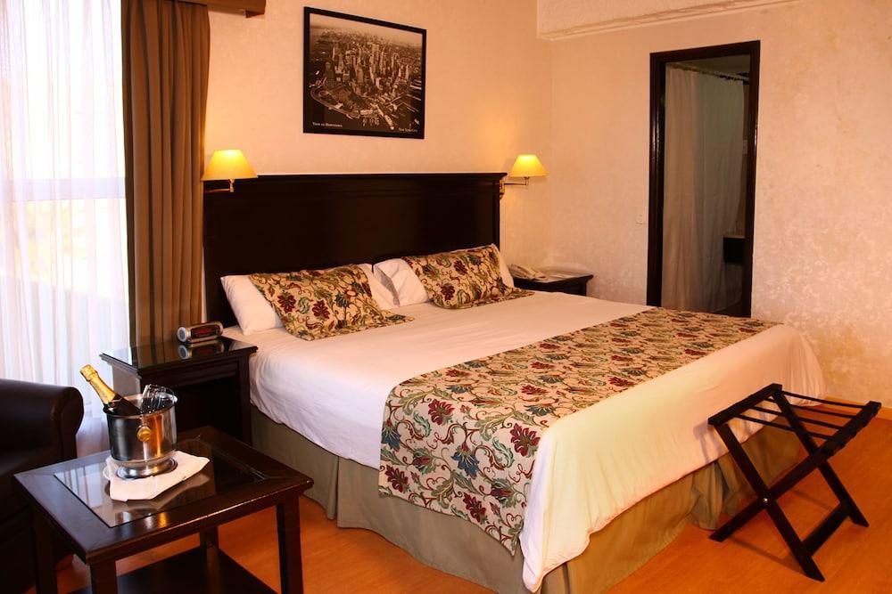 Ramada By Wyndham Buenos Aires Hotel Vicente Lopez Bagian luar foto
