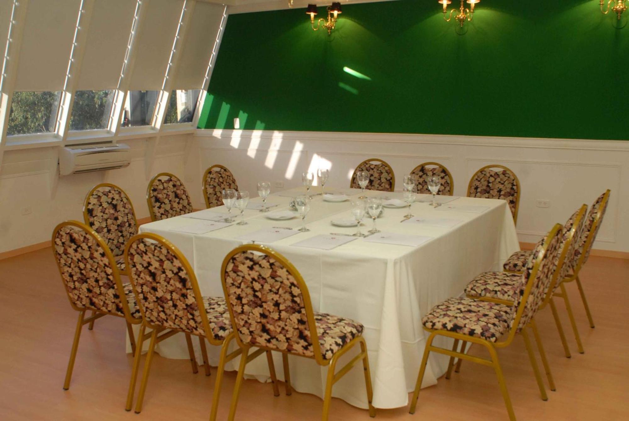 Ramada By Wyndham Buenos Aires Hotel Vicente Lopez Restoran foto