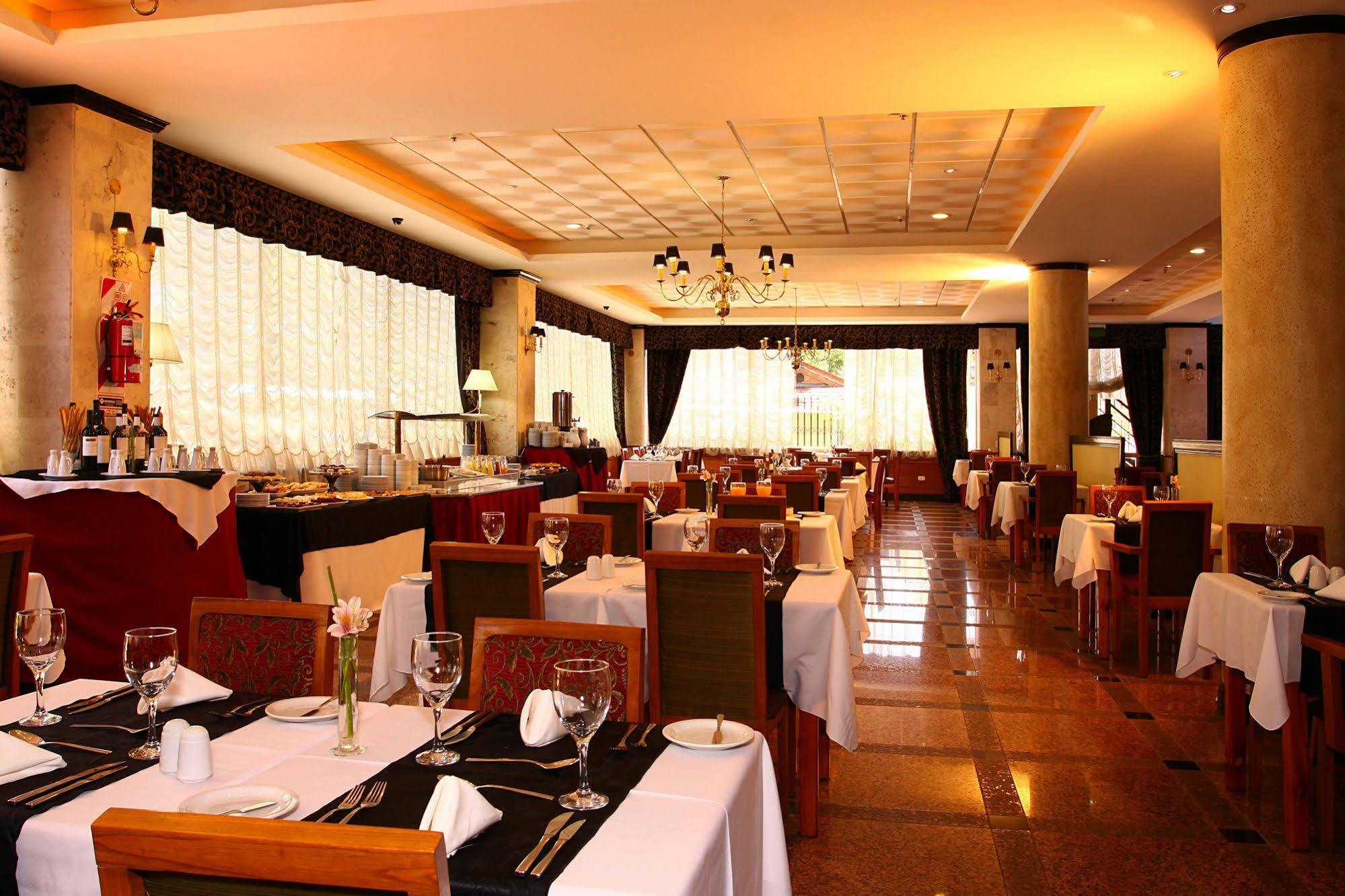 Ramada By Wyndham Buenos Aires Hotel Vicente Lopez Bagian luar foto
