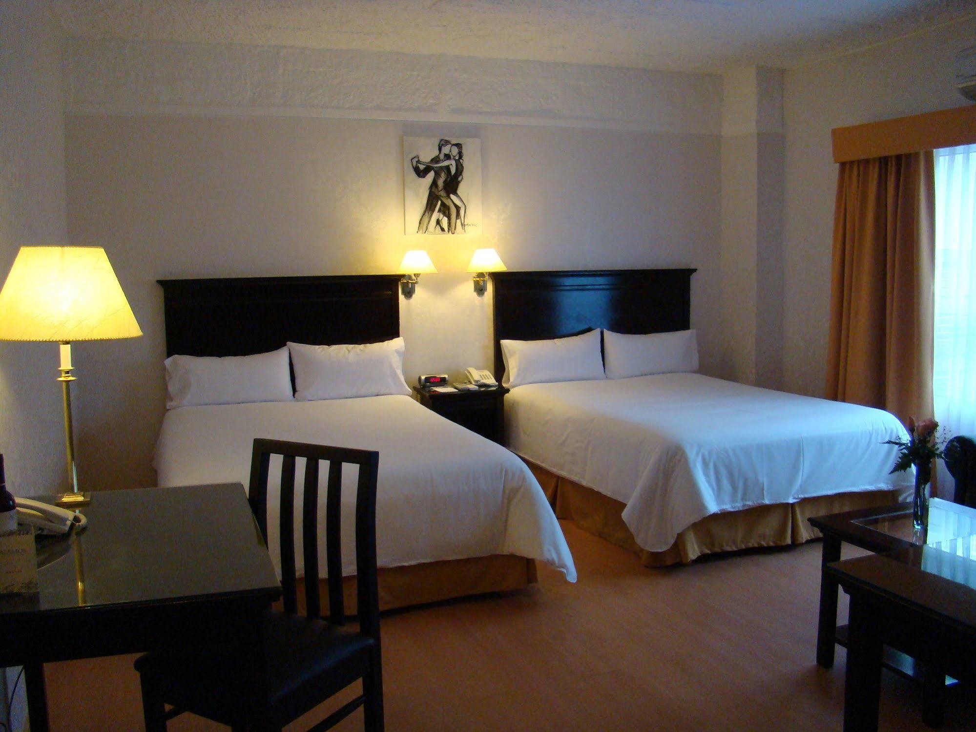 Ramada By Wyndham Buenos Aires Hotel Vicente Lopez Bagian luar foto