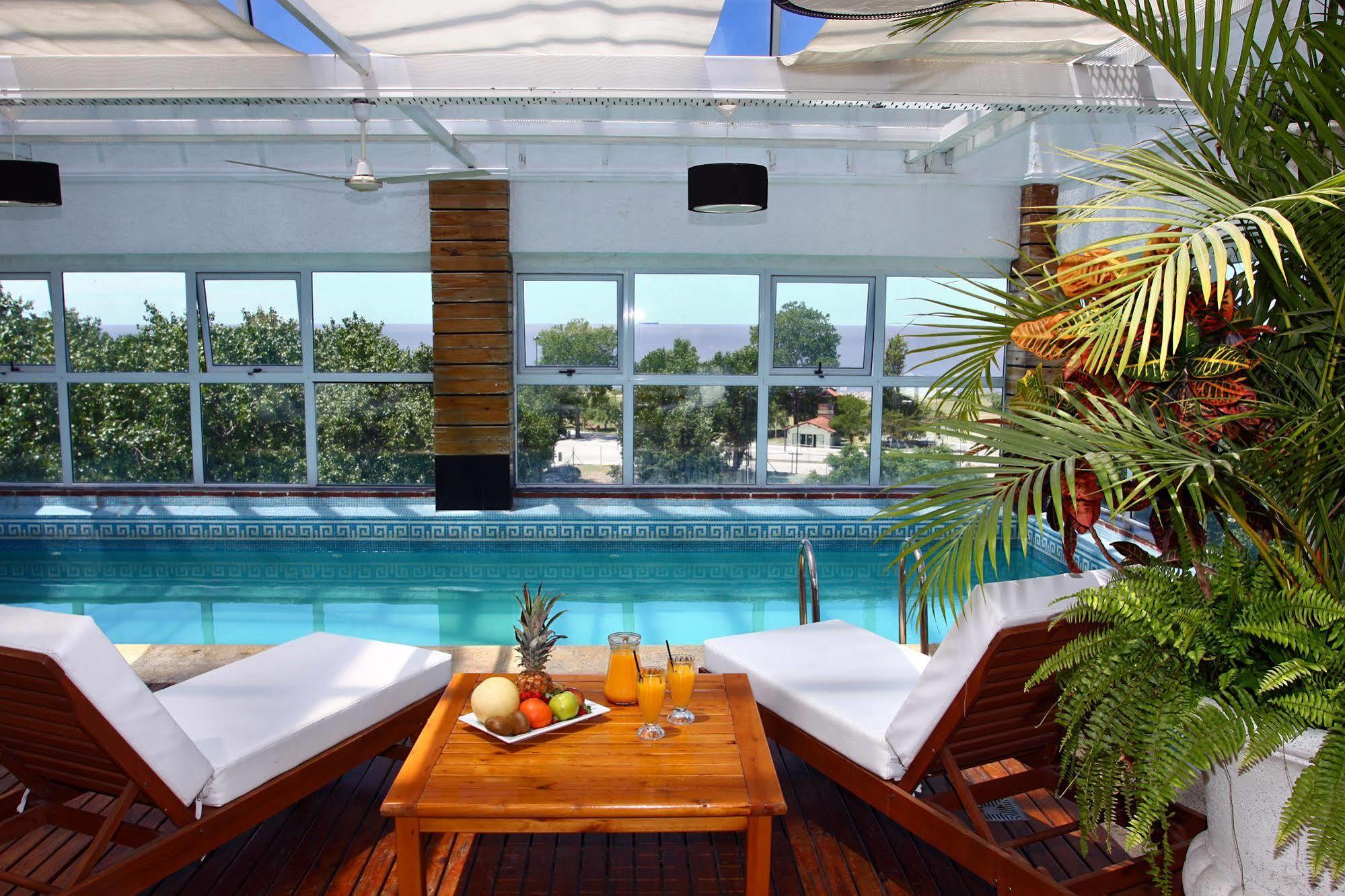Ramada By Wyndham Buenos Aires Hotel Vicente Lopez Bagian luar foto
